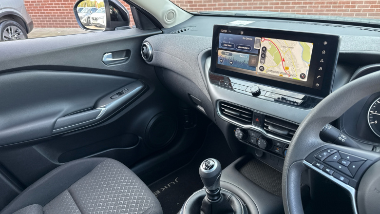 Nissan Juke 1.0 DiG-T 114 Acenta 5dr DCT Petrol Hatchback